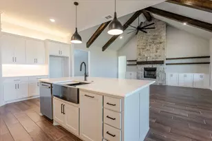 1017 Paradise Pkwy, Poolville, TX 76487 - Photo 6