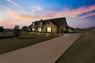 109 Highland Hills Blvd, Decatur, TX 76234 - Photo 2