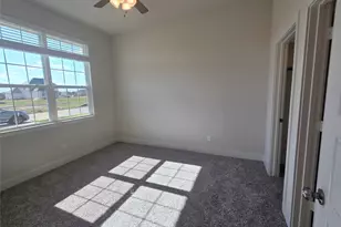 8005 Townsend Dr, Waco, TX 76708 - Photo 6