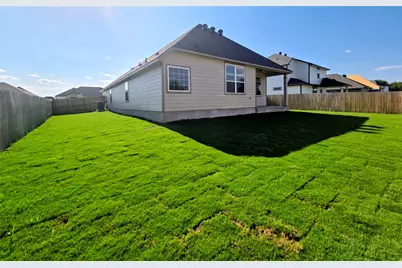 8005 Townsend Drive, Waco, TX 76708 - Photo 12