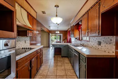 201 NW 31st Street, Mineral Wells, TX 76067 - Photo 10