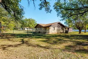 201 NW 31st St, Mineral Wells, TX 76067 - Photo 22