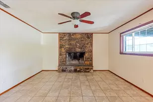 201 NW 31st St, Mineral Wells, TX 76067 - Photo 8