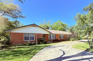 1537 Burns City Rd, Gainesville, TX 76240 - Photo 2