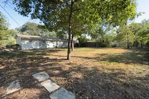 1202 Valley View Dr, Arlington, TX 76010 - Photo 30