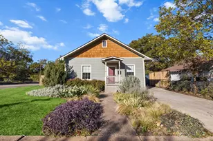 425 S Brighton Ave, Dallas, TX 75208 - Photo 2