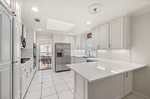 2824 Timber Hill Dr, Grapevine, TX 76051 - Photo 4