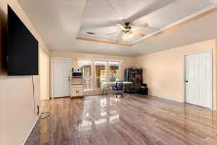 316 Coral Reef St, Gun Barrel City, TX 75156 - Photo 8