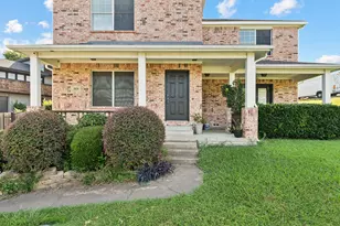 2026 Klondike St, Grand Prairie, TX 75050 - Photo 2