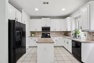 2026 Klondike St, Grand Prairie, TX 75050 - Photo 10