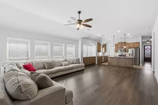 310 Marigold Ct, Glenn Heights, TX 75154 - Photo 16