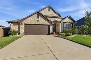 310 Marigold Ct, Glenn Heights, TX 75154 - Photo 1