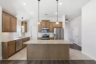 310 Marigold Ct, Glenn Heights, TX 75154 - Photo 12