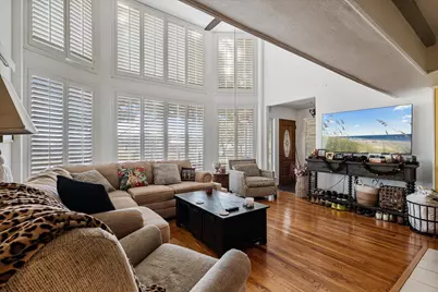 734 Kiowa Drive W, Lake Kiowa, TX 76240 - Photo 4