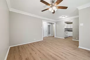 1110 17th St, Grand Prairie, TX 75050 - Photo 4