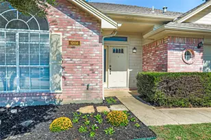 1208 Lassen Ln, McKinney, TX 75069 - Photo 2