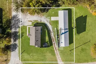 101 3rd St, Valley View, TX 76272 - Photo 32