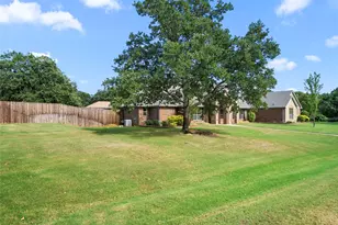 3810 Raintree Dr, Flower Mound, TX 75022 - Photo 4