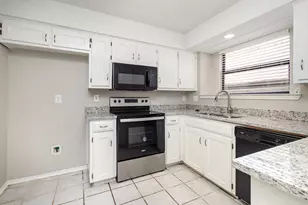 5905 Sterling Green Trail, Arlington, TX 76017 - Photo 6