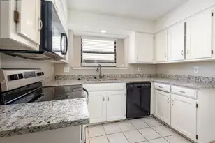 5905 Sterling Green Trail, Arlington, TX 76017 - Photo 6