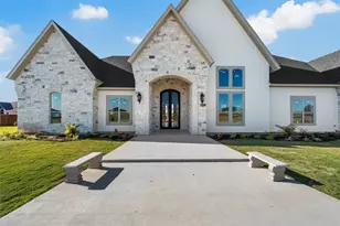 129 Iris St, Lorena, TX 76655 - Photo 2