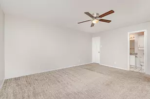 2808 Treeview Dr, Arlington, TX 76016 - Photo 1