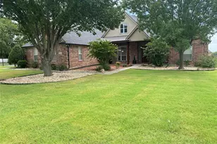 6734 Oak Hill Ln, Celina, TX 75009 - Photo 2