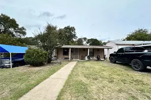 1307 Neptune Rd, Dallas, TX 75216 - Photo 2