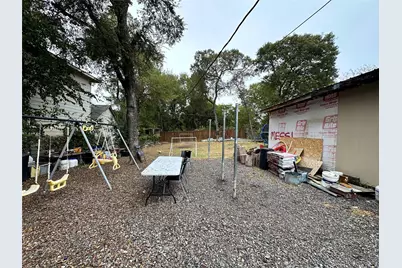 1307 Neptune Road, Dallas, TX 75216 - Photo 12