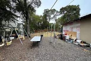 1307 Neptune Rd, Dallas, TX 75216 - Photo 12