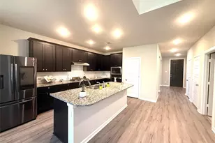 5437 W Wedge Wood Dr, Haltom City, TX 76137 - Photo 10