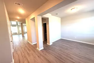 5437 W Wedge Wood Dr, Haltom City, TX 76137 - Photo 2