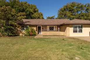 5720 Whitman Ave, Fort Worth, TX 76133 - Photo 1