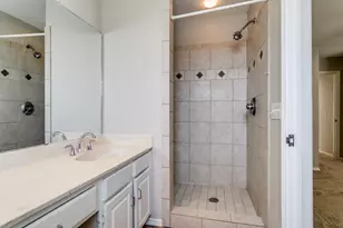 601 N Riverside Dr, Grapevine, TX 76051 - Photo 22