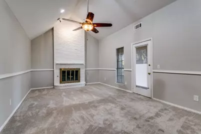 601 N Riverside Drive, Grapevine, TX 76051 - Photo 8