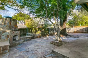 601 N Riverside Dr, Grapevine, TX 76051 - Photo 28