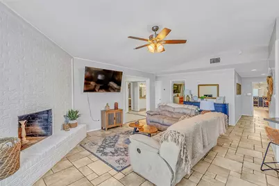 704 Tahiti Drive, Granbury, TX 76048 - Photo 18