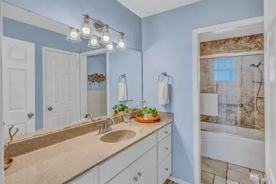 704 Tahiti Drive, Granbury, TX 76048 - Photo 34