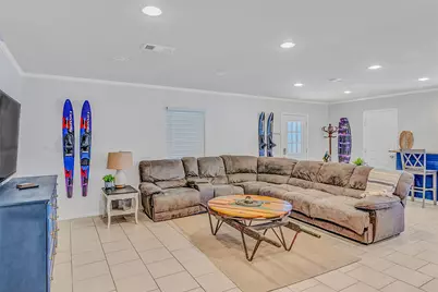704 Tahiti Drive, Granbury, TX 76048 - Photo 12