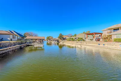 704 Tahiti Drive, Granbury, TX 76048 - Photo 4