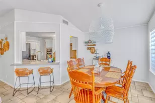 704 Tahiti Dr, Granbury, TX 76048 - Photo 22