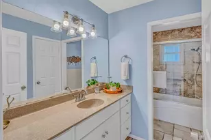 704 Tahiti Dr, Granbury, TX 76048 - Photo 36