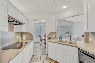 704 Tahiti Drive, Granbury, TX 76048 - Photo 24