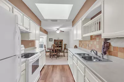 9224 Highedge Circle, Dallas, TX 75238 - Photo 12