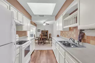 9224 Highedge Cir, Dallas, TX 75238 - Photo 12