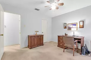 9224 Highedge Cir, Dallas, TX 75238 - Photo 20