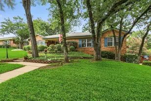 1204 Edgecliff Dr, Bedford, TX 76022 - Photo 2