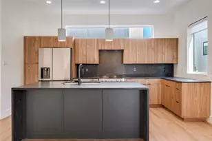 2206 Arroyo Ave, Dallas, TX 75219 - Photo 2