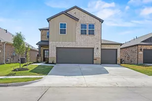 746 Carson Dr, Forney, TX 75126 - Photo 2