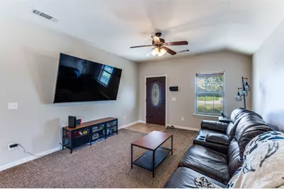 508 W Copenhavr Street, Pilot Point, TX 76258 - Photo 4